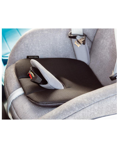 MAXI COSI SPILVENS AUTOKRĒSLIEM E-SAFETY BLACK, 0–6 GADIEM