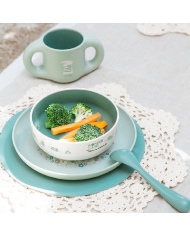 SUAVINEX MĀCĪBU TRAUKU KOMPLEKTS NO 6 MĒNEŠIEM, 5 DAĻAS – WONDERLAND GREEN