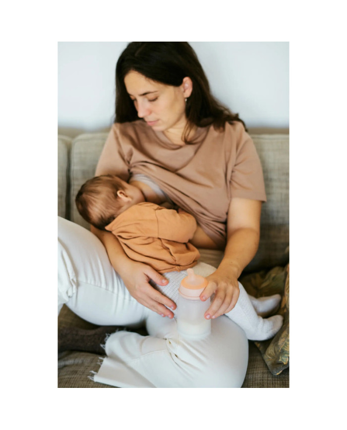 SUAVINEX ZERO ZERO ANTI-COLIC PRETKOLIKU PUDELĪTE AR VIDĒJAS PLŪSMAS KNUPĪTI, 270 ML, NO +3 MĒN., FAIR